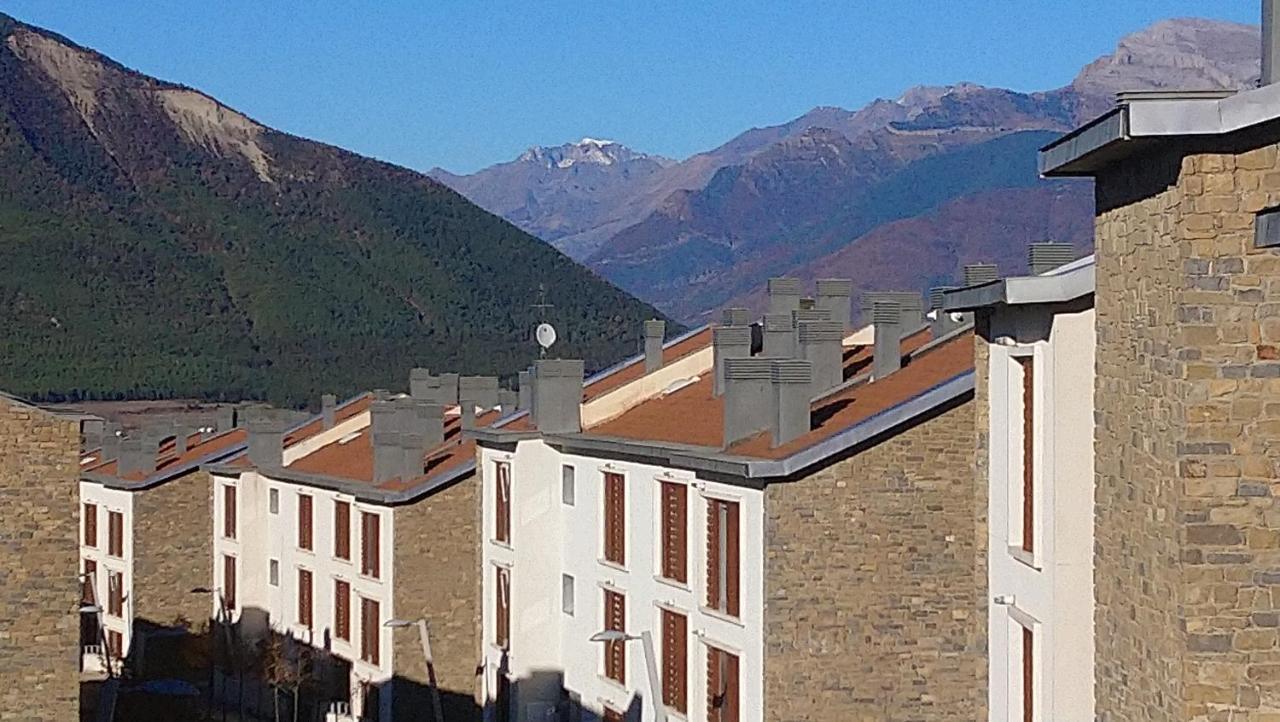 Las Margas. Golf. Bici. Esqui. Piscina. Sabiñánigo Dış mekan fotoğraf